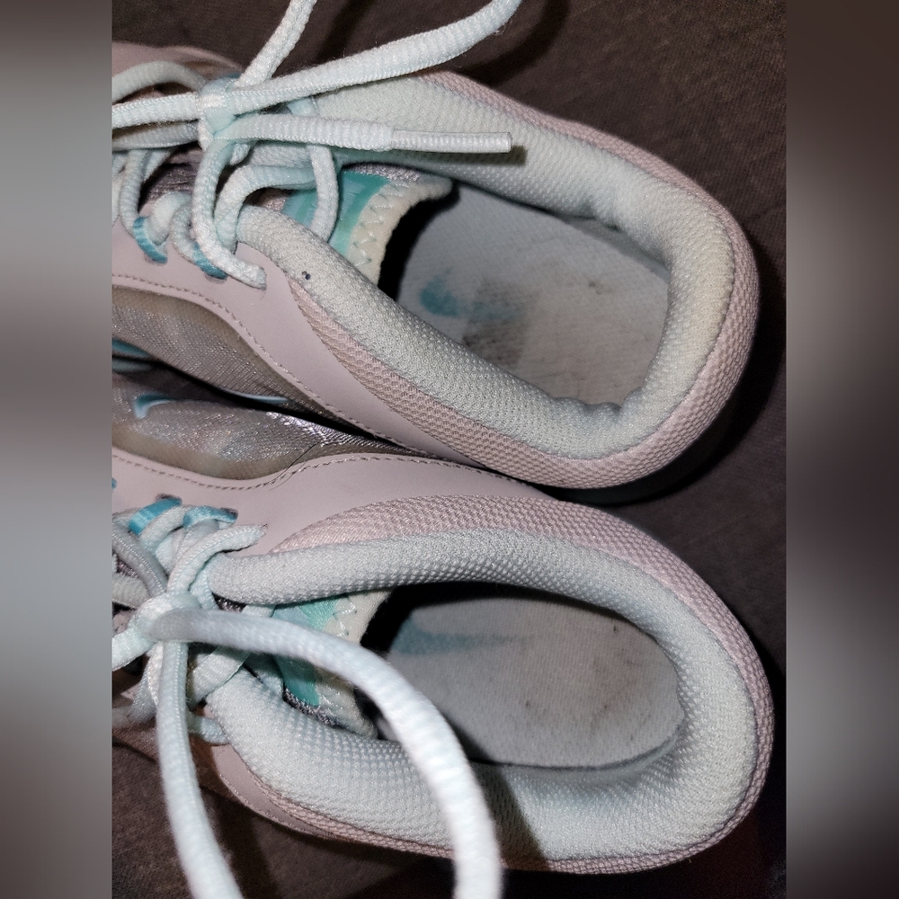 🥰3/$25 NIKE Athletic Shoes in Light Gray&Teal. Excellent Condition - Picture 7 of 8
